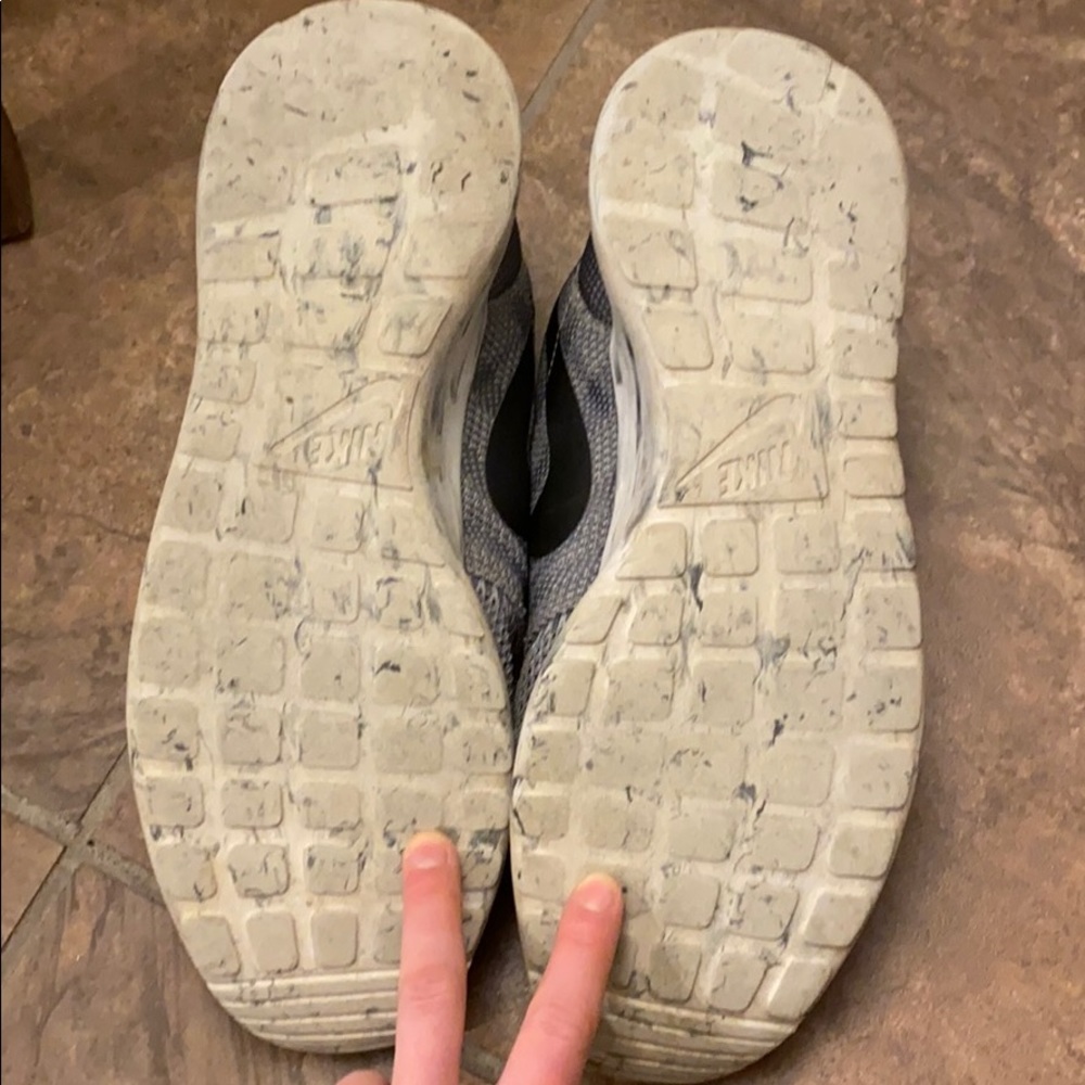 Nike - Picture 6 of 6